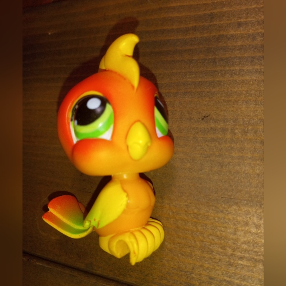 Lps Littlest Pet Shop toy Parrot Bird #394 green eyes